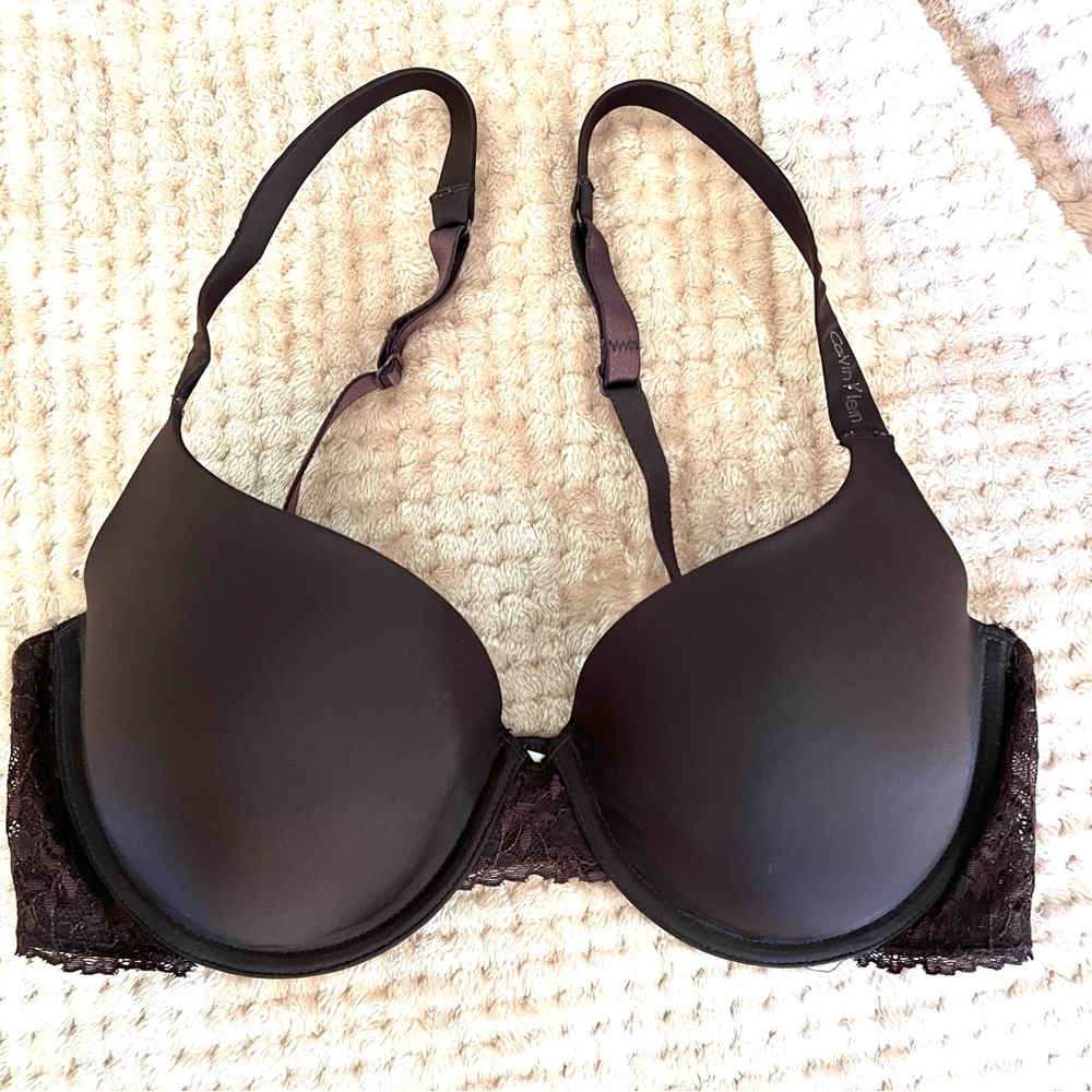 Calvin Klein. Padded bra.
